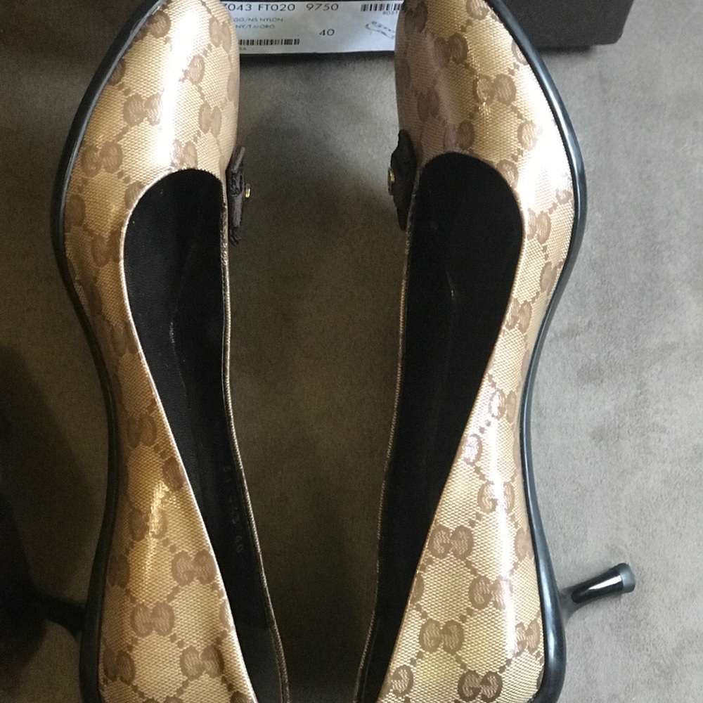 Shoes - Picture 4 of 8